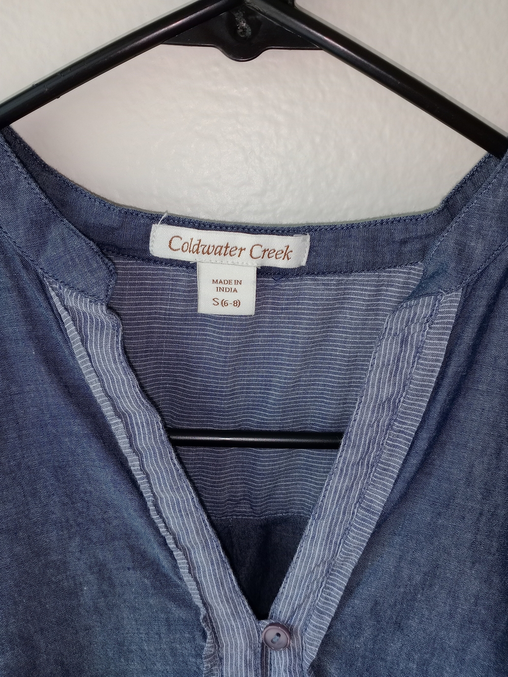 Coldwater Creek Blue Chambray Button Front Top - Picture 6 of 8